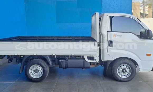 Buy Used Kia K7 White Car in St John's in Antigua Buy Used Kia K7 White Car in St John's in Antigua