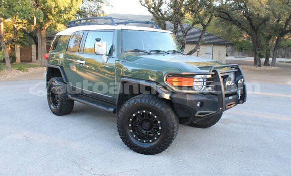 Buy Used Toyota FJ Cruiser Green Car in St John's in Antigua Buy Used Toyota FJ Cruiser Green Car in St John's in Antigua