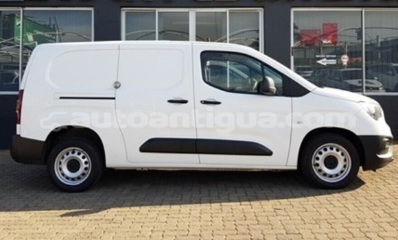 Buy Used Opel Combo White Car in St John's in Antigua Buy Used Opel Combo White Car in St John's in Antigua