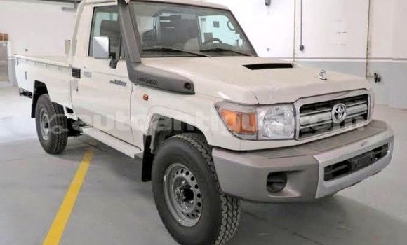 Buy Used Toyota Land Cruiser White Car in St John's in Antigua Buy Used Toyota Land Cruiser White Car in St John's in Antigua