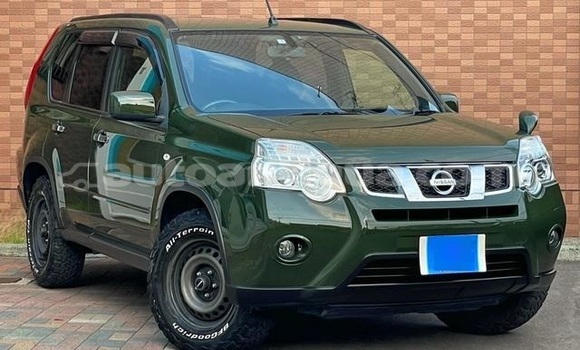 Buy Used Nissan X–Trail Green Car in Bolands in Antigua