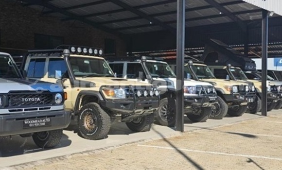 Buy Used Toyota Land Cruiser White Car in St John's in Antigua Buy Used Toyota Land Cruiser White Car in St John's in Antigua