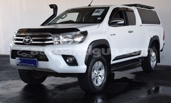 Buy Used Toyota Hilux White Car in St John's in Antigua