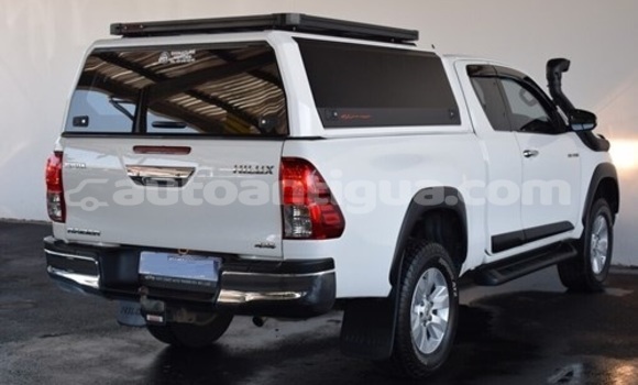 Buy Used Toyota Hilux White Car in St John's in Antigua Buy Used Toyota Hilux White Car in St John's in Antigua