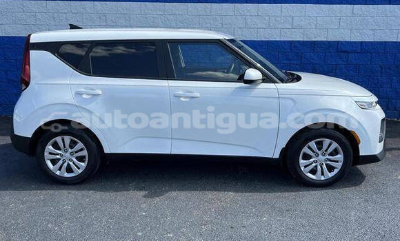 Buy Used Kia Soul White Car in St John's in Antigua Buy Used Kia Soul White Car in St John's in Antigua