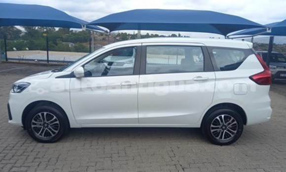 Buy Used Suzuki Ertiga White Car in St John's in Antigua Buy Used Suzuki Ertiga White Car in St John's in Antigua