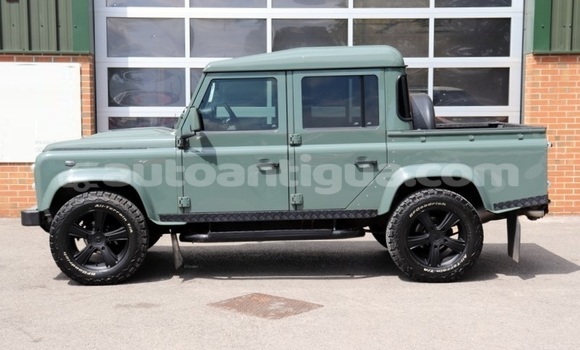 Buy Used Land Rover Defender Green Car in St John's in Antigua Buy Used Land Rover Defender Green Car in St John's in Antigua