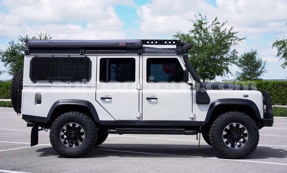 Buy Used Land Rover Defender White Car in St John's in Antigua Buy Used Land Rover Defender White Car in St John's in Antigua