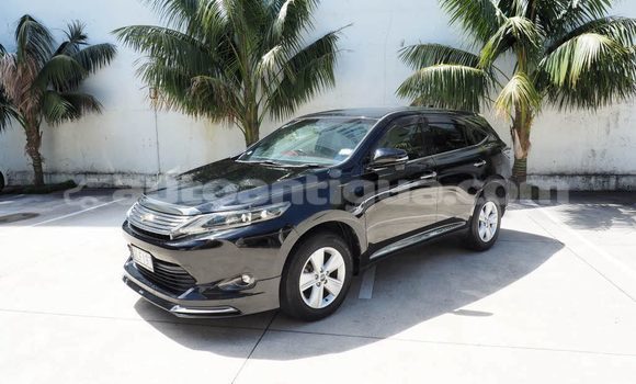 Buy Used Toyota Harrier Black Car in St John's in Antigua