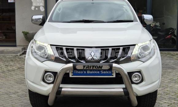 Buy Used Mitsubishi L200 White Car in St John's in Antigua Buy Used Mitsubishi L200 White Car in St John's in Antigua