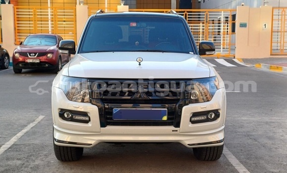 Buy Used Mitsubishi Pajero White Car in St John's in Antigua Buy Used Mitsubishi Pajero White Car in St John's in Antigua