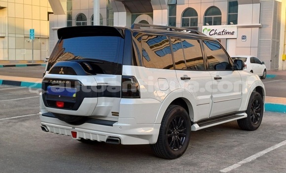 Buy Used Mitsubishi Pajero White Car in St John's in Antigua Buy Used Mitsubishi Pajero White Car in St John's in Antigua