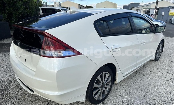 Buy Used Honda Insight White Car in St John's in Antigua Buy Used Honda Insight White Car in St John's in Antigua