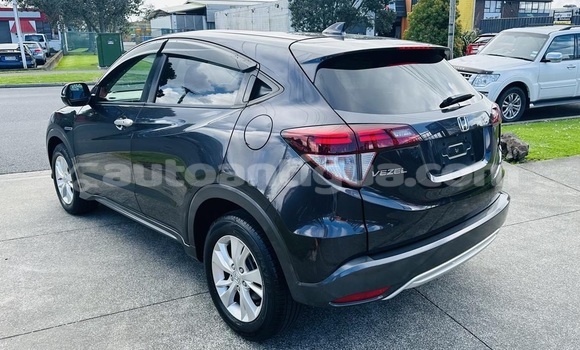 Buy Used Honda Vezel Blue Car in St John's in Antigua Buy Used Honda Vezel Blue Car in St John's in Antigua