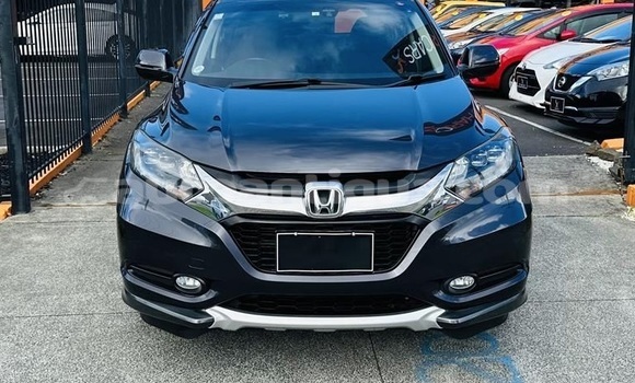Buy Used Honda Vezel Blue Car in St John's in Antigua Buy Used Honda Vezel Blue Car in St John's in Antigua