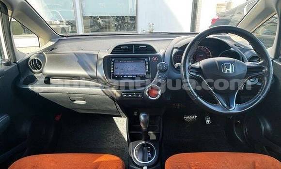 Buy Used Honda FIT White Car in All Saints in Antigua Buy Used Honda FIT White Car in All Saints in Antigua