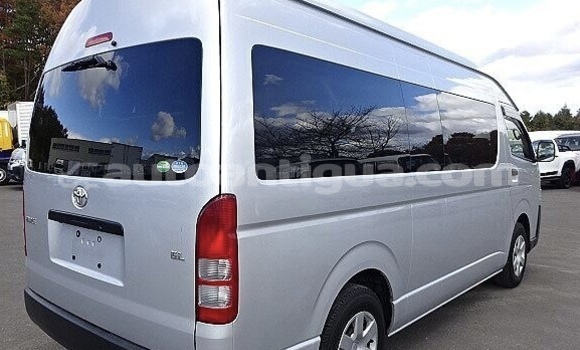 Buy Used Toyota Hiace Silver Car in St John's in Antigua Buy Used Toyota Hiace Silver Car in St John's in Antigua