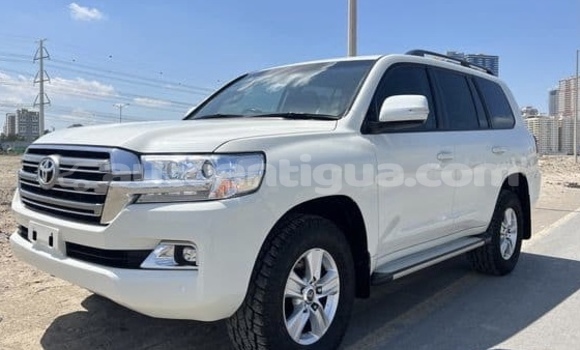 Buy Used Toyota Land Cruiser White Car in St John's in Antigua Buy Used Toyota Land Cruiser White Car in St John's in Antigua