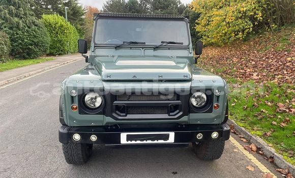 Buy Used Land Rover Defender Green Car in St John's in Antigua Buy Used Land Rover Defender Green Car in St John's in Antigua