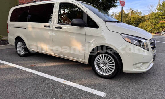 Buy Used Mercedes-Benz Vito White Car in St John's in Antigua Buy Used Mercedes-Benz Vito White Car in St John's in Antigua