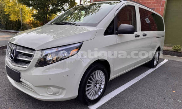 Buy Used Mercedes-Benz Vito White Car in St John's in Antigua Buy Used Mercedes-Benz Vito White Car in St John's in Antigua