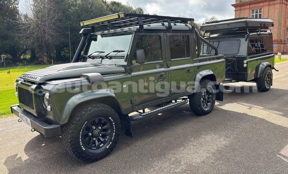Buy Used Land Rover Defender Green Car in St John's in Antigua Buy Used Land Rover Defender Green Car in St John's in Antigua