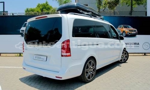 Buy Used Mercedes-Benz V-klasse White Car in St John's in Antigua Buy Used Mercedes-Benz V-klasse White Car in St John's in Antigua