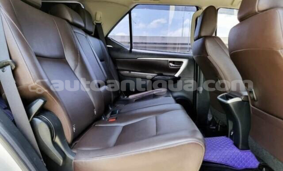 Buy Used Toyota Fortuner White Car in St John's in Antigua Buy Used Toyota Fortuner White Car in St John's in Antigua