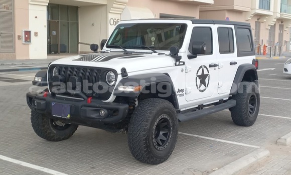 Buy Used Jeep Wrangler White Car in St John's in Antigua