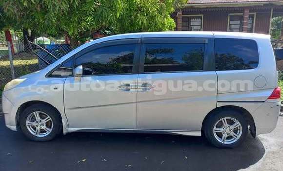 Buy Used Honda Stepwgn Other Car in All Saints in Antigua