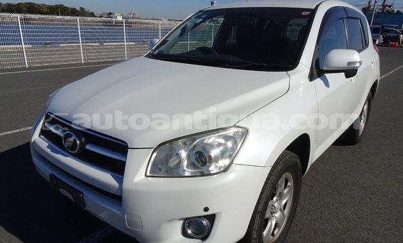 Buy Used Toyota RAV4 White Car in All Saints in Antigua Buy Used Toyota RAV4 White Car in All Saints in Antigua
