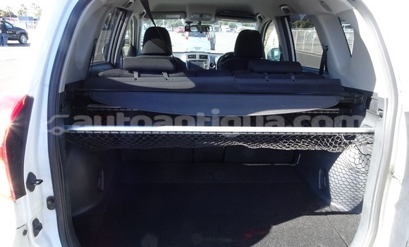 Buy Used Toyota RAV4 White Car in All Saints in Antigua Buy Used Toyota RAV4 White Car in All Saints in Antigua