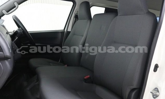 Buy Used Toyota Hiace White Car in St John's in Antigua Buy Used Toyota Hiace White Car in St John's in Antigua