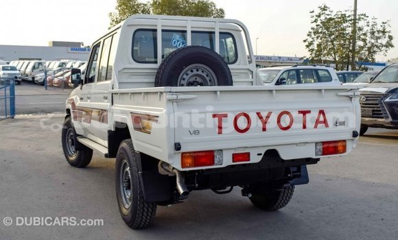 Buy Import Toyota Land Cruiser White Car in Import - Dubai in Antigua Buy Import Toyota Land Cruiser White Car in Import - Dubai in Antigua