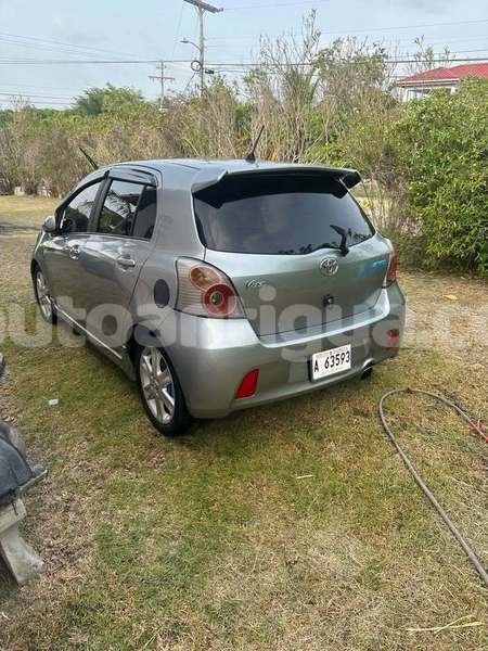 Big with watermark toyota vitz antigua all saints 4618