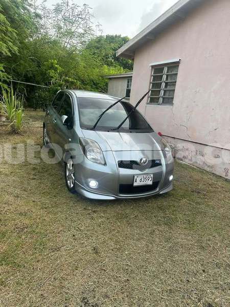 Big with watermark toyota vitz antigua all saints 4618