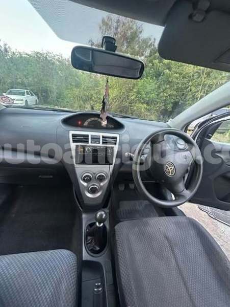 Big with watermark toyota yaris antigua all saints 4690