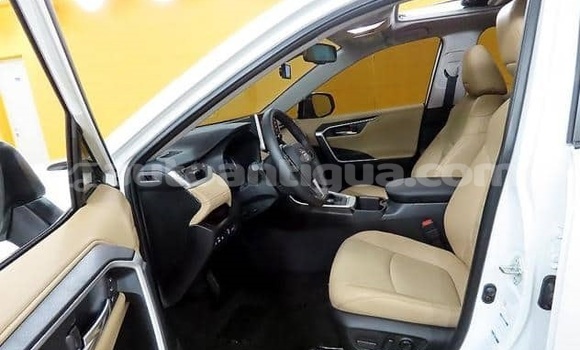 Buy Used Toyota RAV4 White Car in St John's in Antigua Buy Used Toyota RAV4 White Car in St John's in Antigua