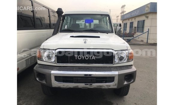 Buy Import Toyota Land Cruiser White Car in Import - Dubai in Antigua Buy Import Toyota Land Cruiser White Car in Import - Dubai in Antigua