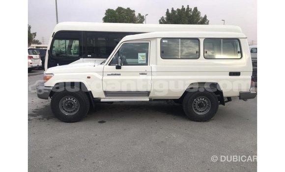 Buy Import Toyota Land Cruiser White Car in Import - Dubai in Antigua Buy Import Toyota Land Cruiser White Car in Import - Dubai in Antigua