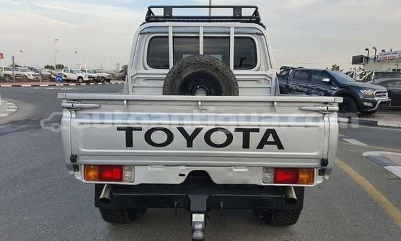 Buy Used Toyota Land Cruiser Silver Car in Liberta in Antigua Buy Used Toyota Land Cruiser Silver Car in Liberta in Antigua