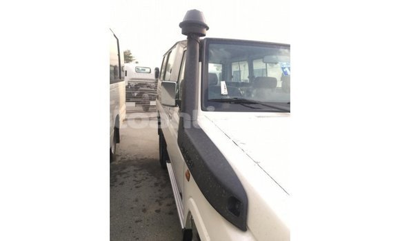 Buy Import Toyota Land Cruiser White Car in Import - Dubai in Antigua Buy Import Toyota Land Cruiser White Car in Import - Dubai in Antigua