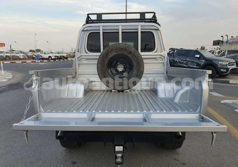 Big with watermark toyota land cruiser antigua liberta 4713