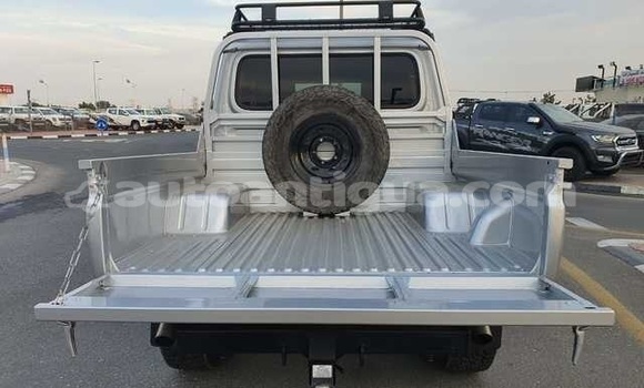 Buy Used Toyota Land Cruiser Silver Car in Liberta in Antigua Buy Used Toyota Land Cruiser Silver Car in Liberta in Antigua