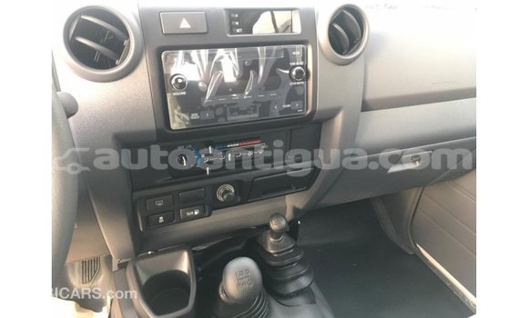 Buy Import Toyota Land Cruiser White Car in Import - Dubai in Antigua Buy Import Toyota Land Cruiser White Car in Import - Dubai in Antigua