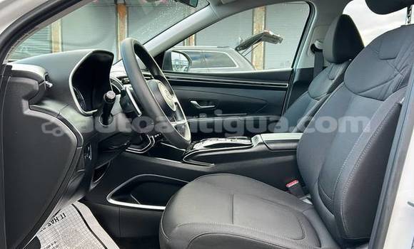 Buy Used Hyundai Tucson White Car in St John's in Antigua Buy Used Hyundai Tucson White Car in St John's in Antigua