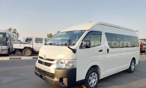 Buy Used Toyota Hiace White Car in St John's in Antigua