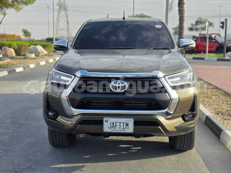 Big with watermark toyota hilux antigua import dubai 4760
