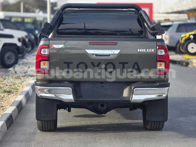 Big with watermark toyota hilux antigua import dubai 4760