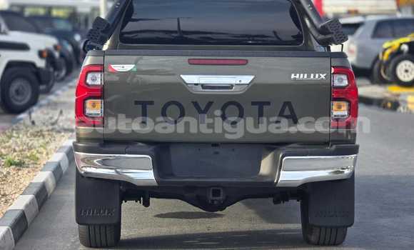 Buy Used Toyota Hilux Green Car in Import - Dubai in Antigua Buy Used Toyota Hilux Green Car in Import - Dubai in Antigua